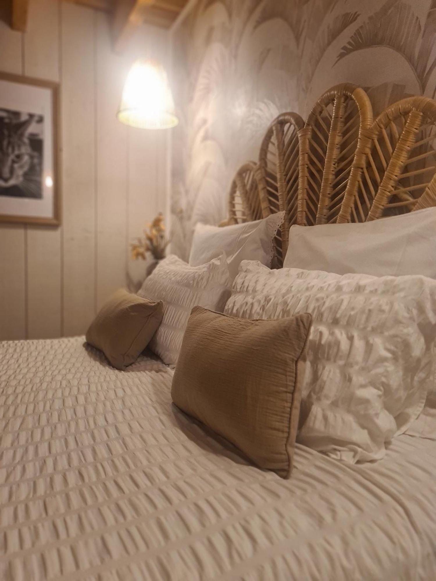 Bed and Breakfast LaRiviere Asques Zimmer foto