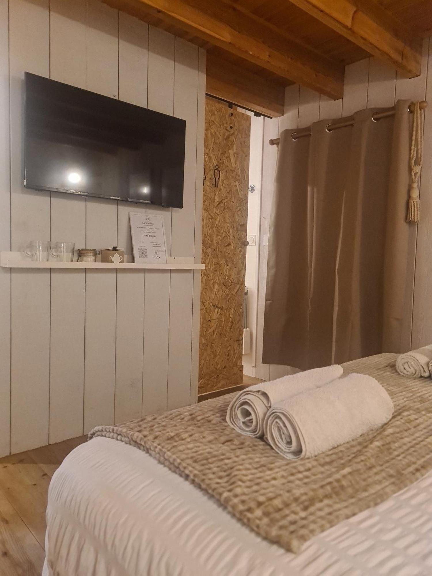 Bed and Breakfast LaRiviere Asques Zimmer foto